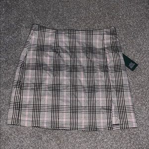 pink and black skirt